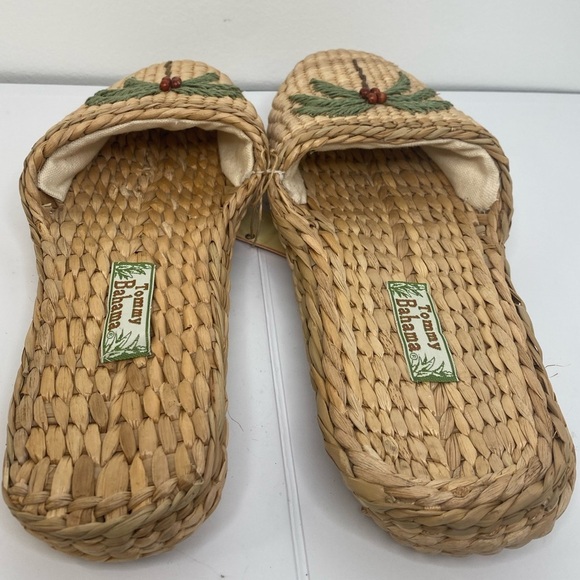 Tommy Bahama NWT Natural Woven Slippers with Green Palm Embroidery - Picture 6 of 6